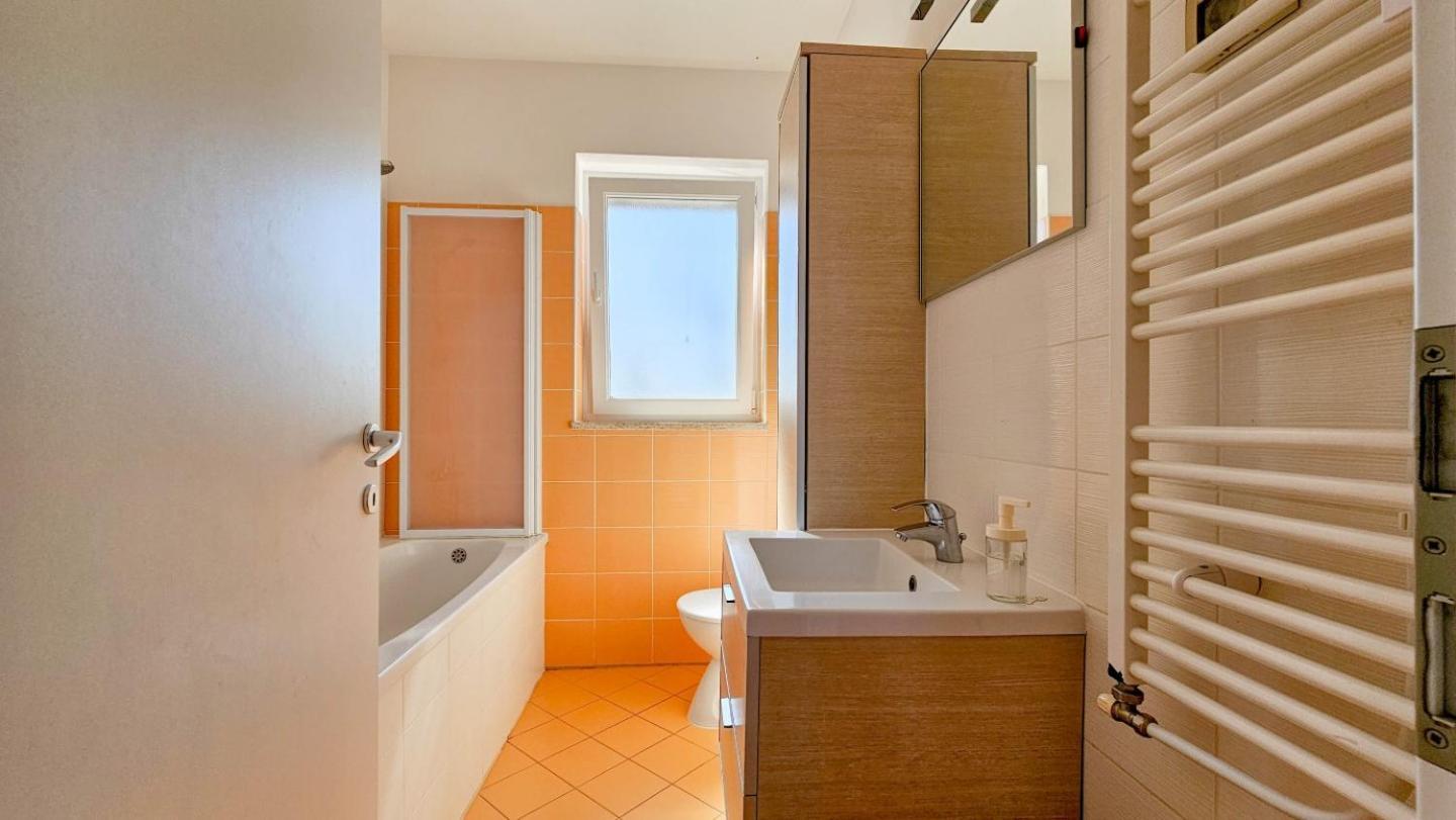 Вілла Casa Lutoma Kmeti Екстер'єр фото
